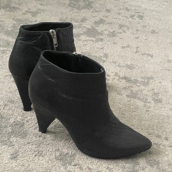 Loeffler Randall black leather high heel ankle boots size 6.5 - Picture 4 of 5